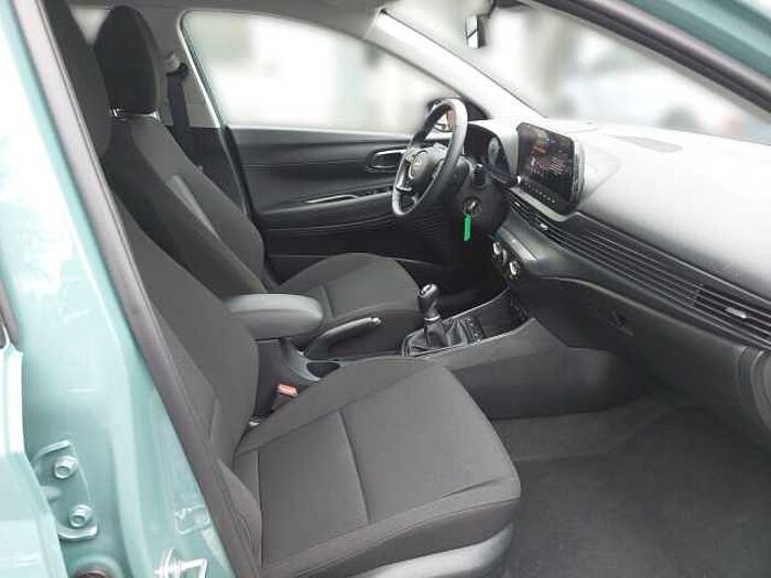 Hyundai i20 Trend*NAVI*PDC*KLIMA*SHZG