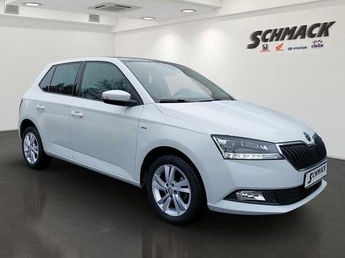 SKODA Fabia Ambition*PDC*NAVI*ACC