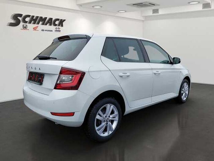 SKODA Fabia Ambition*PDC*NAVI*ACC