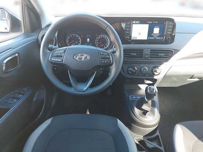 Hyundai i10 Intro Edition*NAVI*SHZG*