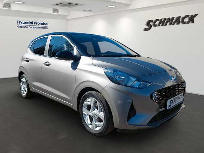 Hyundai i10 Intro Edition*NAVI*SHZG*