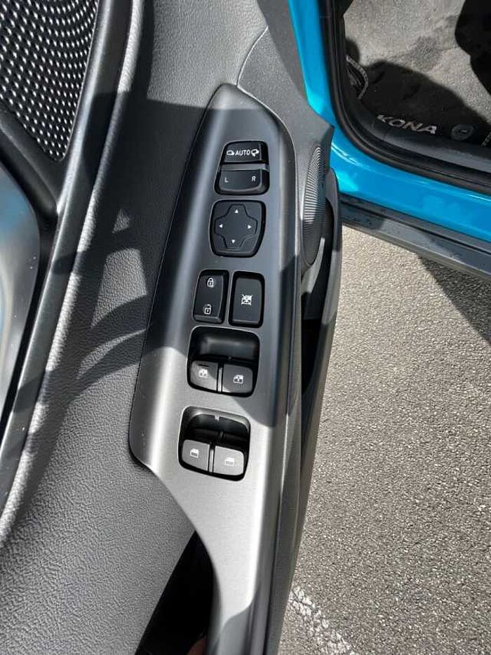 Hyundai Kona Prime Elektro 2WD*LEDER*NAVI*PDC*KAMERA