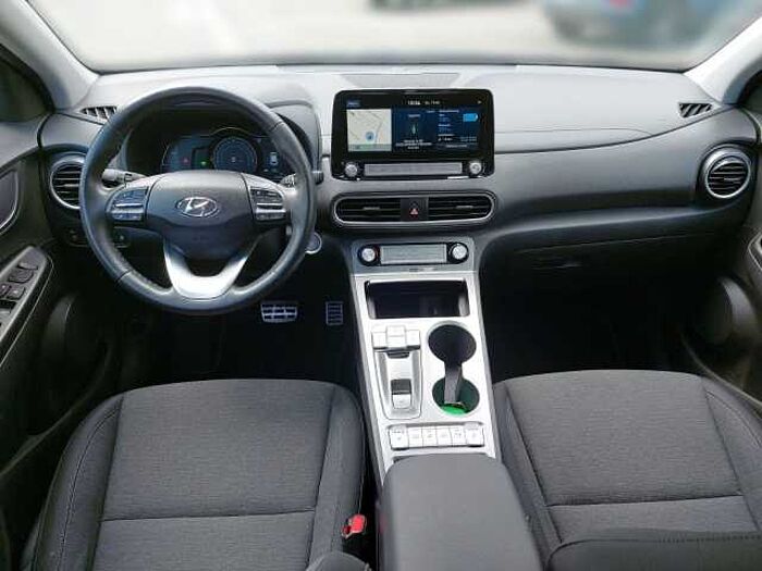 Hyundai Kona Advantage Elektro 2WD/Wärmepumpe/Navi