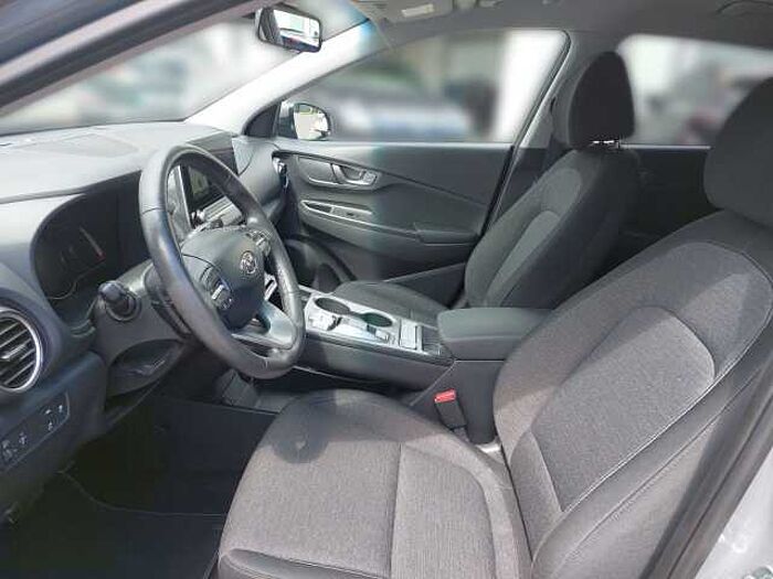 Hyundai Kona Advantage Elektro 2WD/Wärmepumpe/Navi